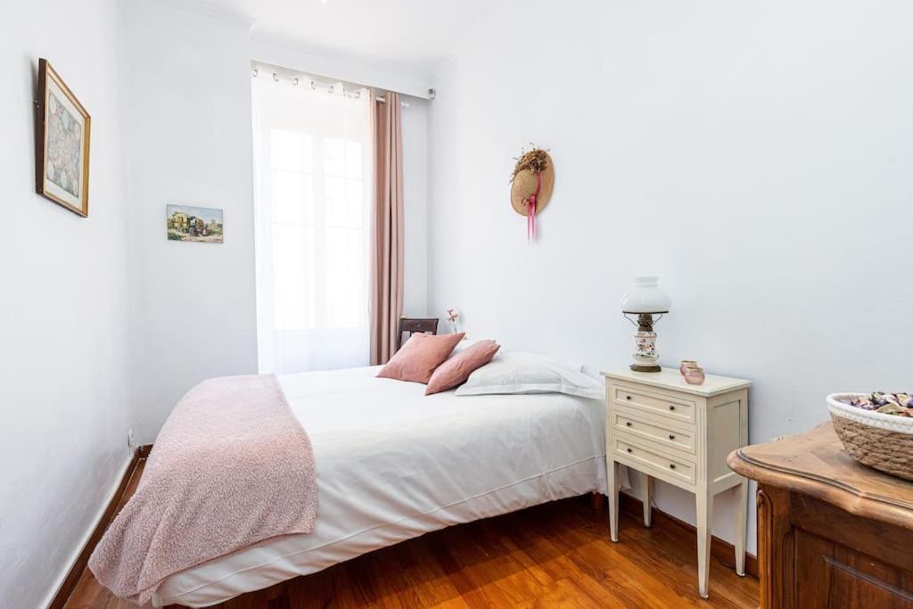 Risso - Comfortable 3 Bedrooms With Balcony Nice Bagian luar foto