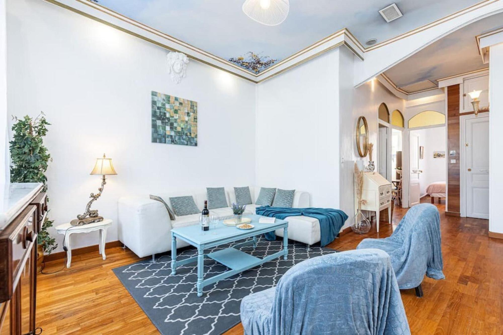 Risso - Comfortable 3 Bedrooms With Balcony Nice Bagian luar foto