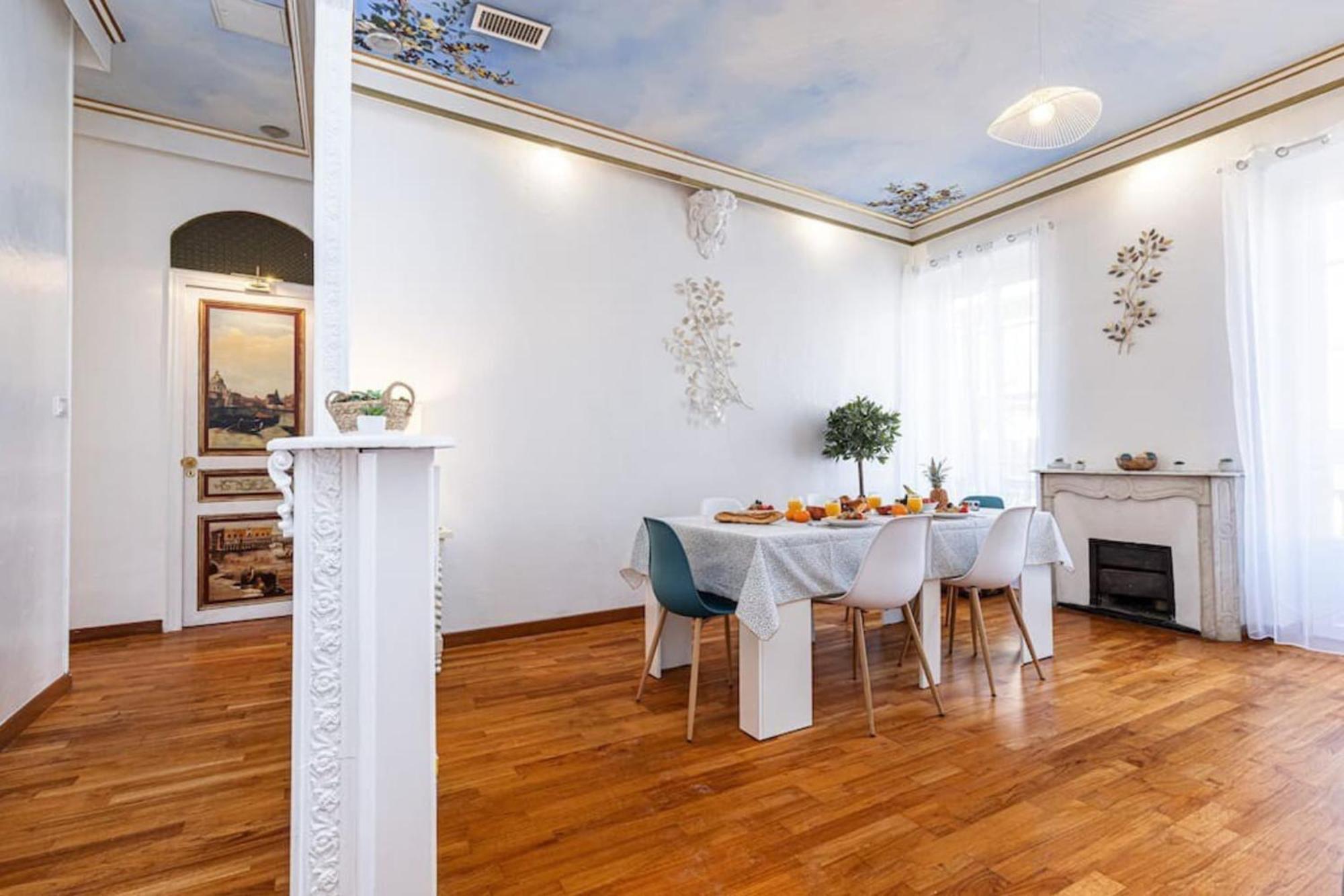 Risso - Comfortable 3 Bedrooms With Balcony Nice Bagian luar foto