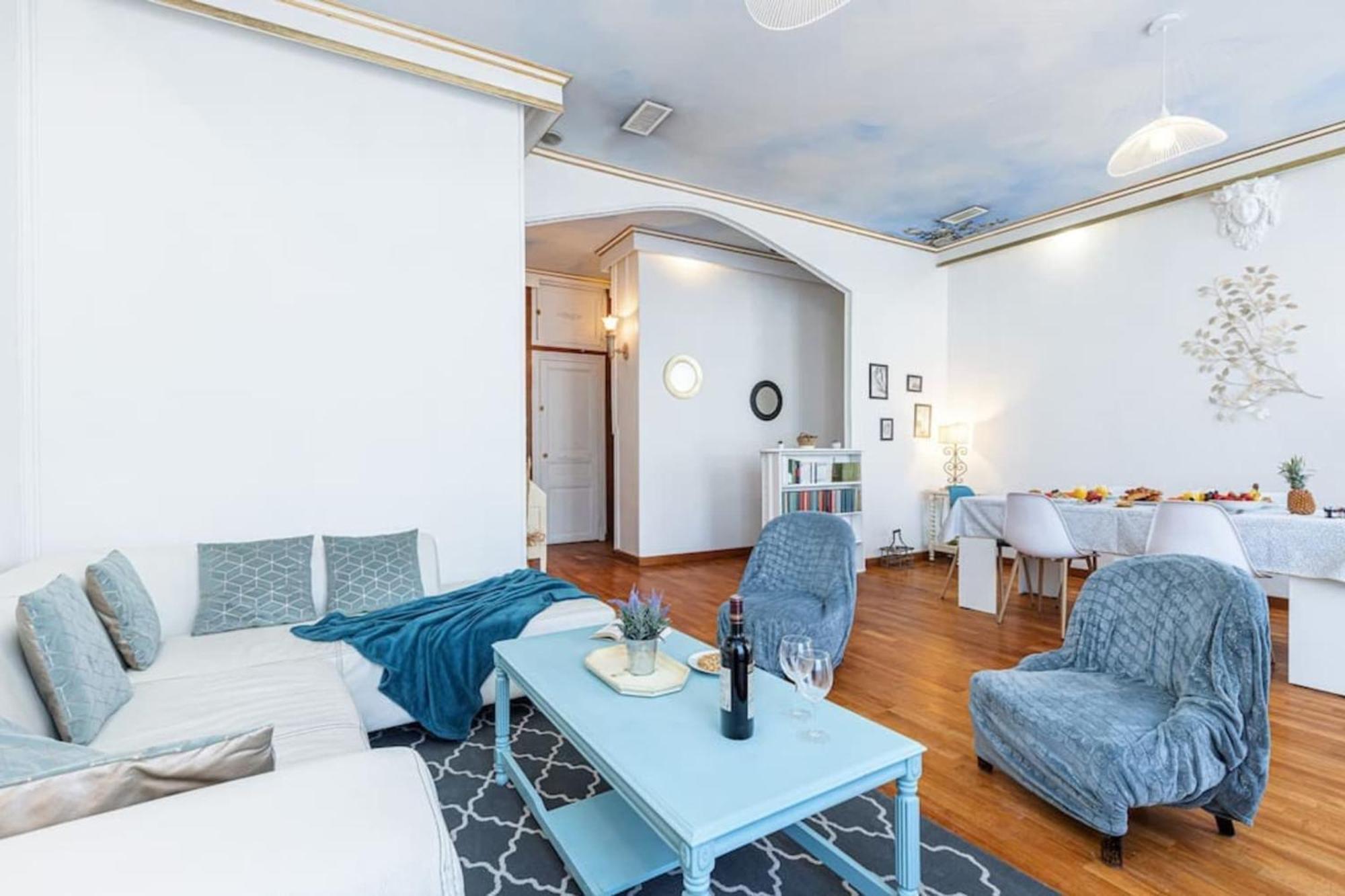 Risso - Comfortable 3 Bedrooms With Balcony Nice Bagian luar foto