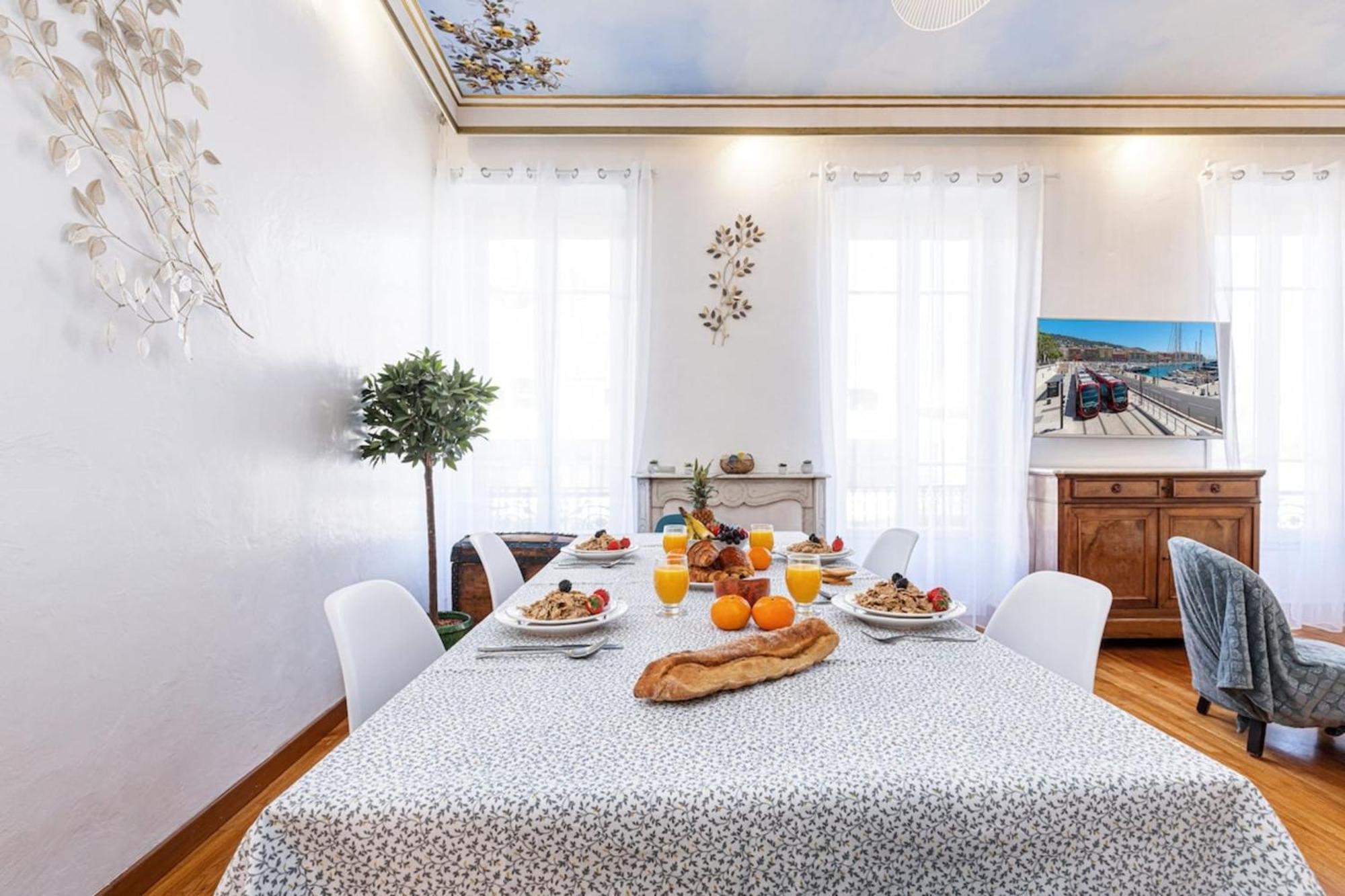 Risso - Comfortable 3 Bedrooms With Balcony Nice Bagian luar foto